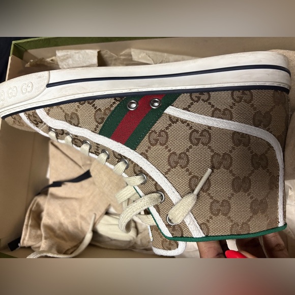 Gucci Hightop Tennis shoes size 38.5 - Picture 5 of 10